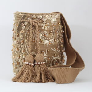 Mochila recamada marrón